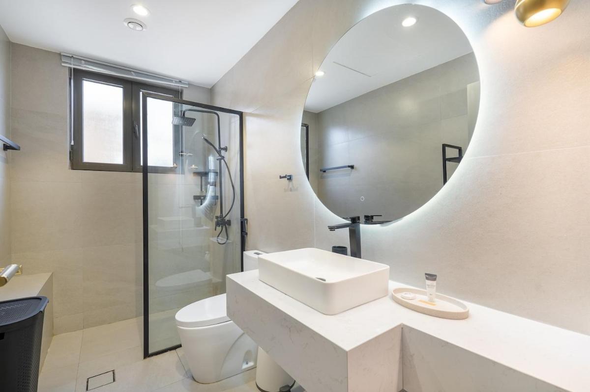 Villa Elegant 5-bedroom On The With Private Pool At Palm Jumeirah *