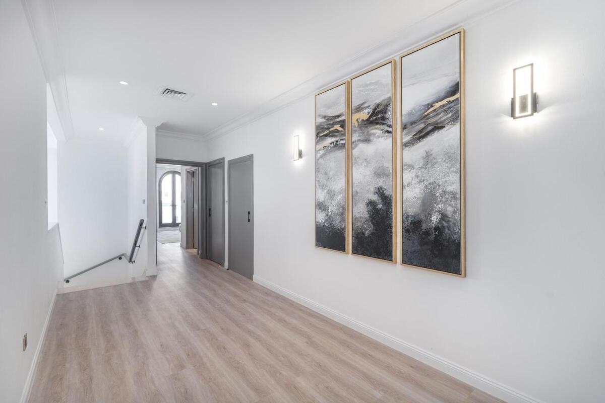 Elegant 5-bedroom On The With Private Pool At Palm Jumeirah Villa