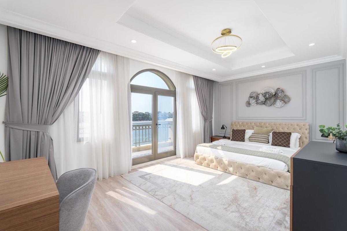 Elegant 5-bedroom On The With Private Pool At Palm Jumeirah Dubai