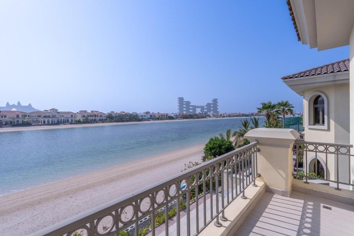 Elegant 5-bedroom On The With Private Pool At Palm Jumeirah *