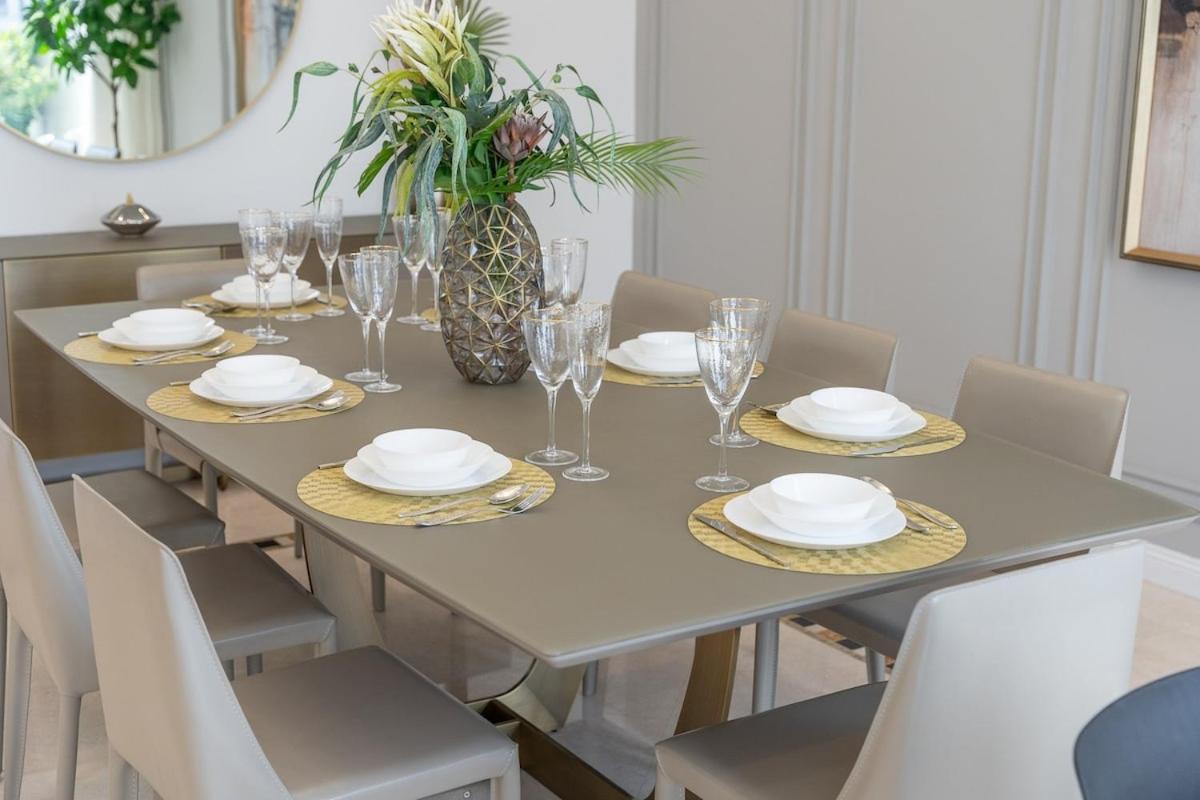 Villa Elegant 5-bedroom On The With Private Pool At Palm Jumeirah *