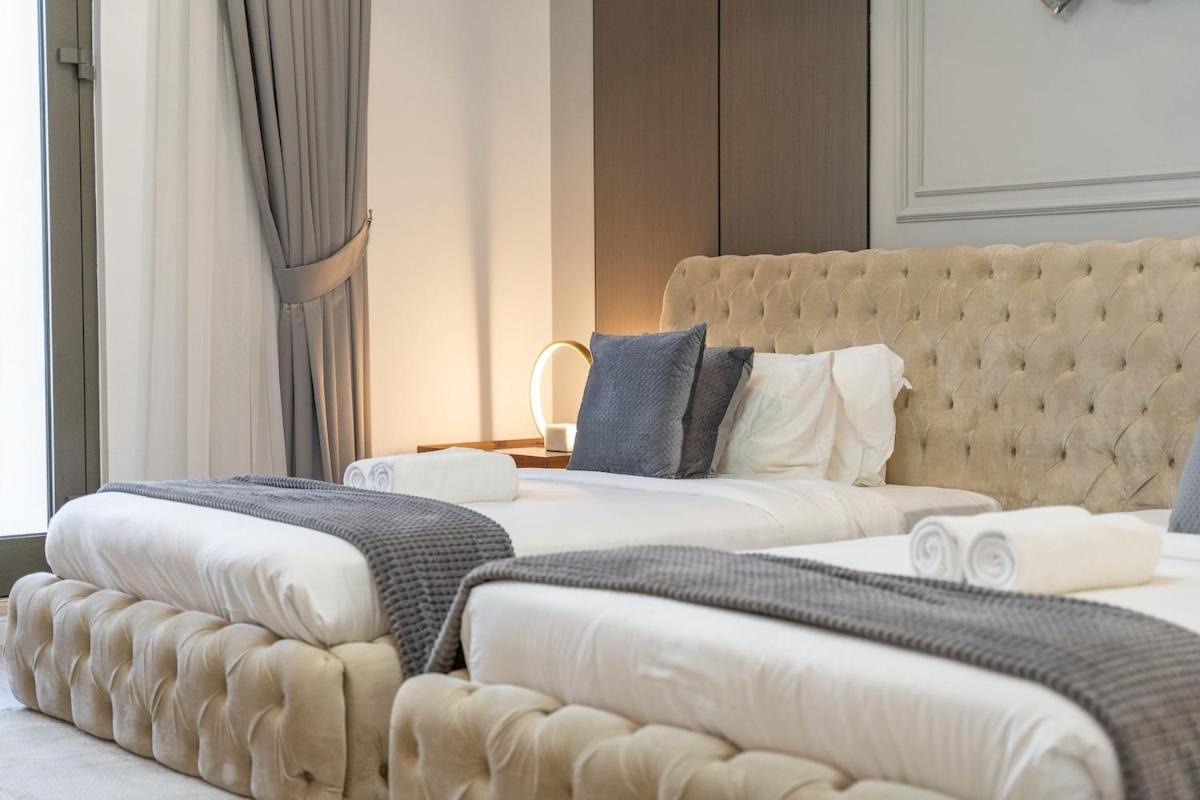 Elegant 5-bedroom On The With Private Pool At Palm Jumeirah * Dubai