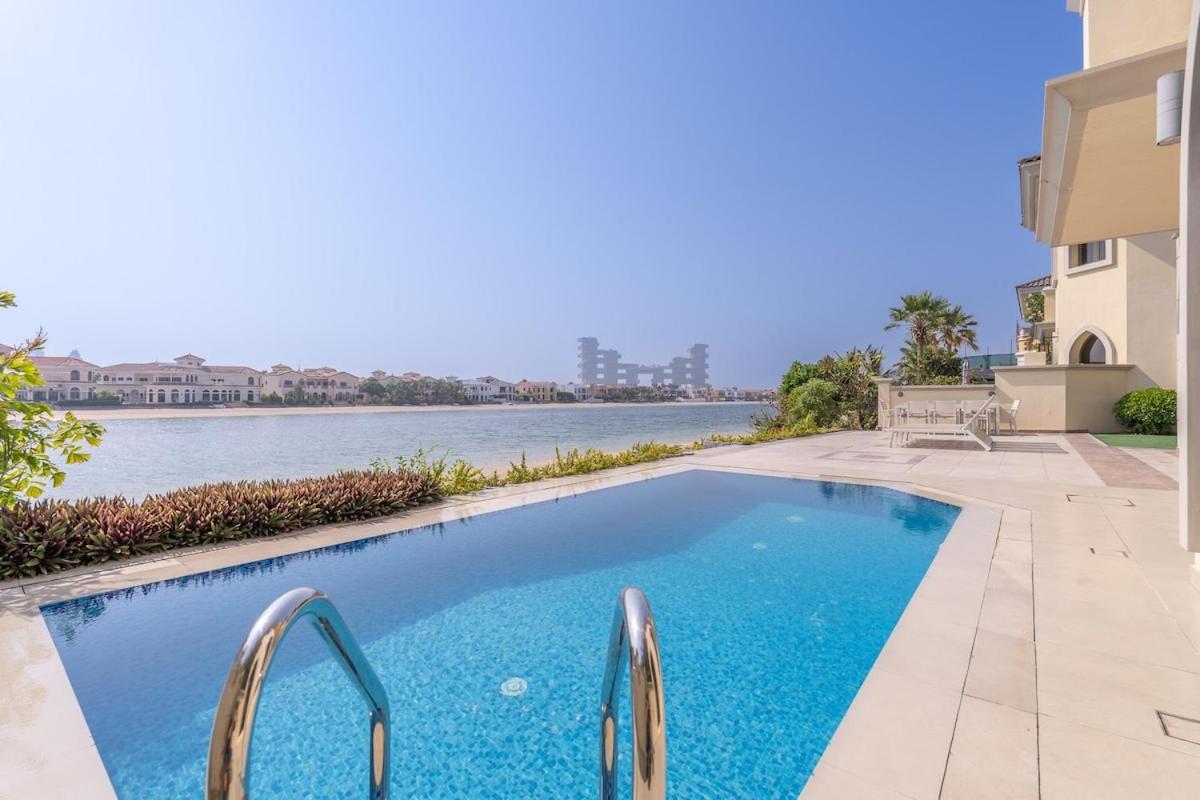 Villa Elegant 5-bedroom On The With Private Pool At Palm Jumeirah *