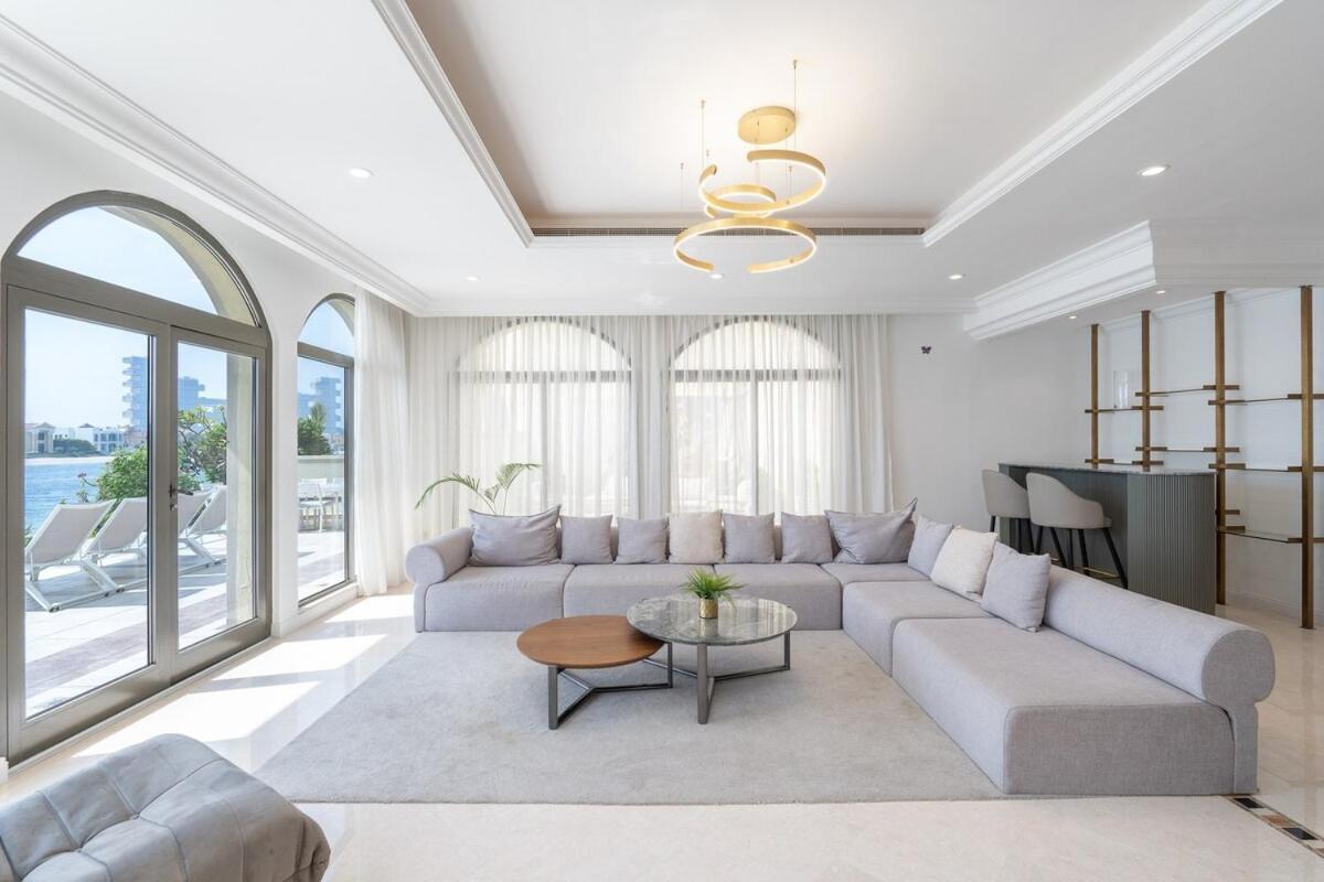Elegant 5-bedroom On The With Private Pool At Palm Jumeirah * Dubai
