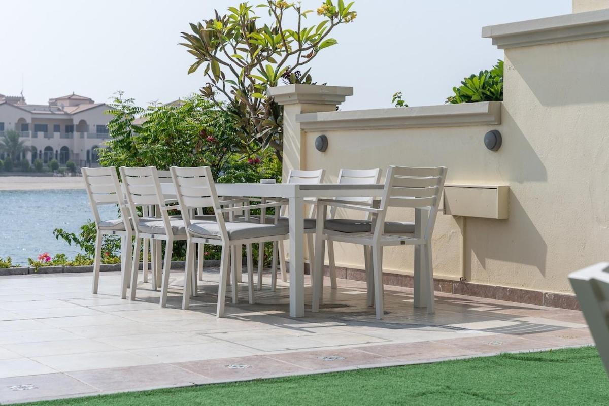 Elegant 5-bedroom On The With Private Pool At Palm Jumeirah